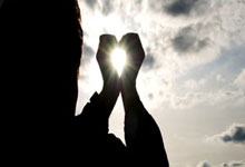 姚明一家三口现身！14岁女儿盛装出席，身高比妈妈高，超过1米90.